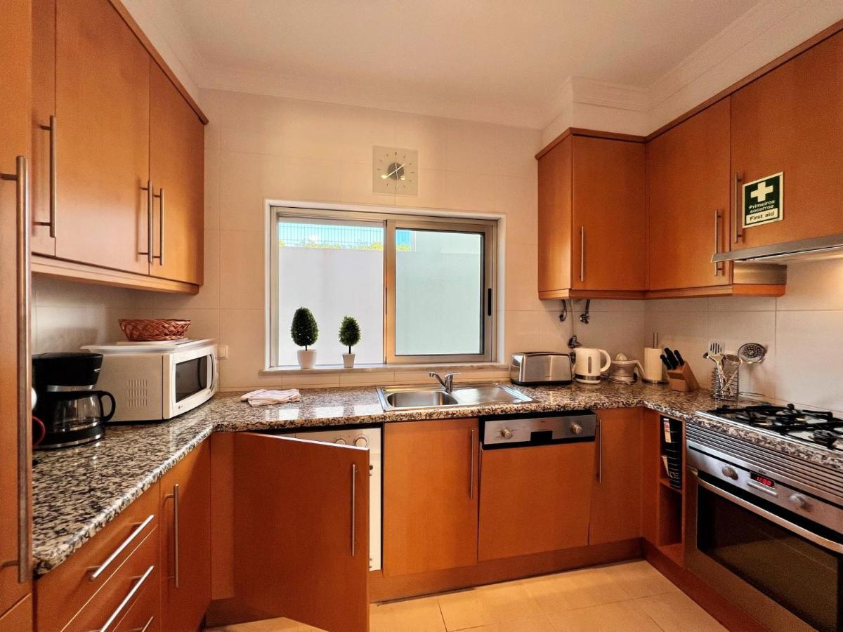 Appartement Albufeira Terrace With Pool By Homing Extérieur photo